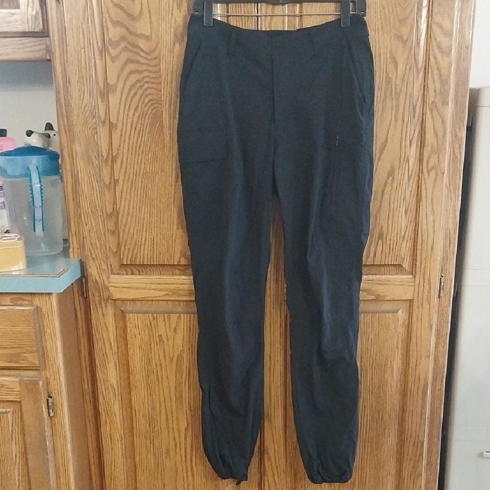 Athleta NWOT Women's Trekkie Utility Cargo Pants 8-Tall Black #657594 UPF 30